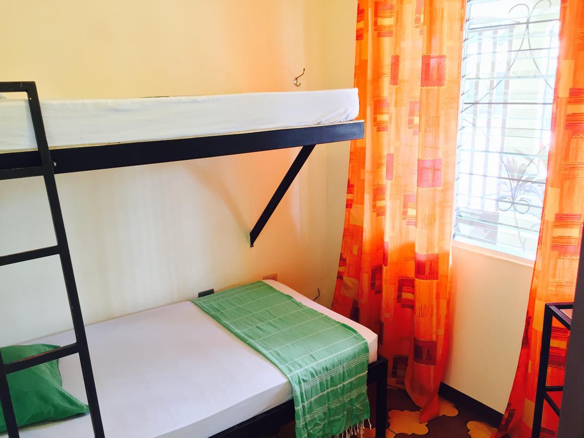 Hostel Dodero Ліберія Екстер'єр фото